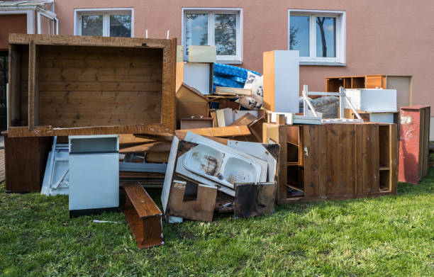 Best Construction Debris Removal  in Ixonia, WI