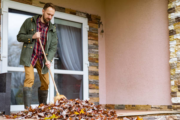 Best Professional Junk Removal  in Ixonia, WI